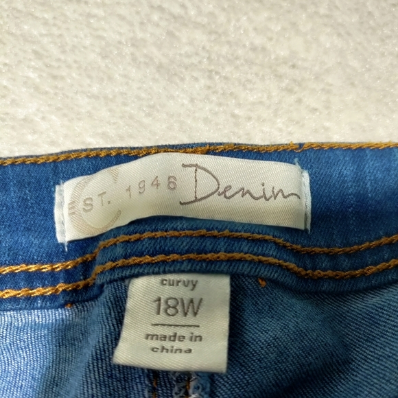 2 pairs of jeans/est. 1946 denim and dots jeans. - Picture 5 of 16